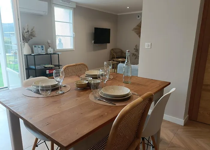 Апартаменты Le Jardin De Nigelle , Bas De En Provence Mallemoisson