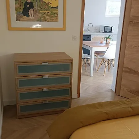 Appartement Le Jardin De Nigelle , Bas De En Provence