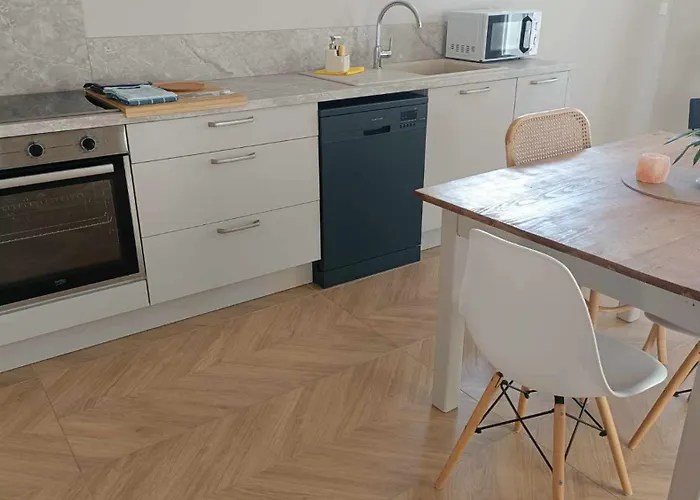 Le Jardin De Nigelle , Bas De En Provence